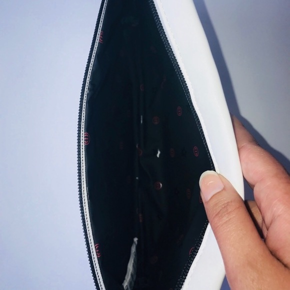 Dior White Clutch - Picture 6 of 7